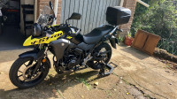 Yellow And Black Suzuki DL250A