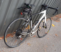 White Giant Giant OCR, A – Comp Road Bike