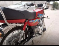 Red Honda CD 70