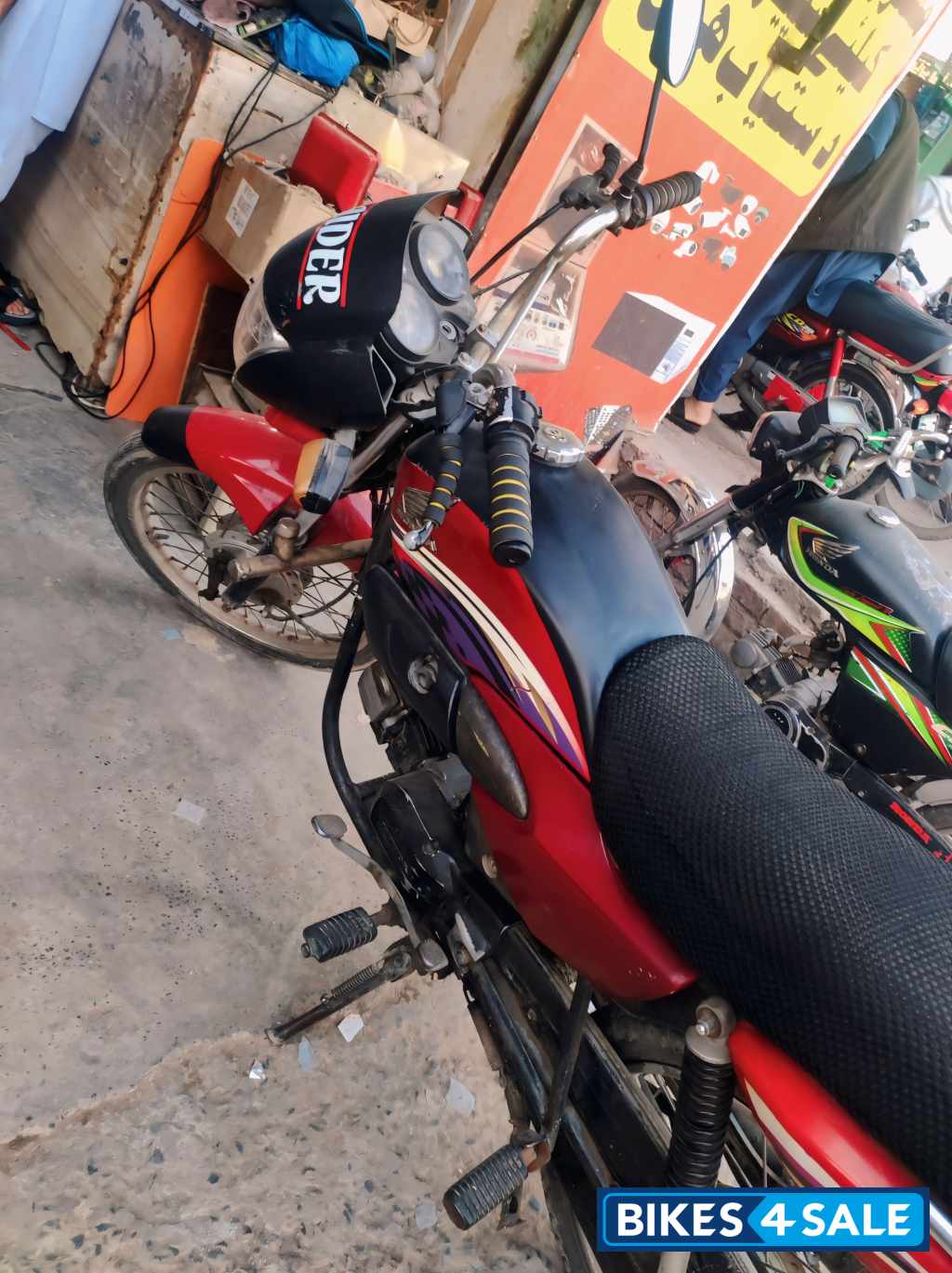 Red Honda Pridor