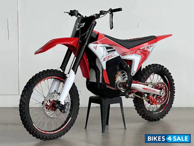 Arctic Leopard Top Edition EXC880 Enduro