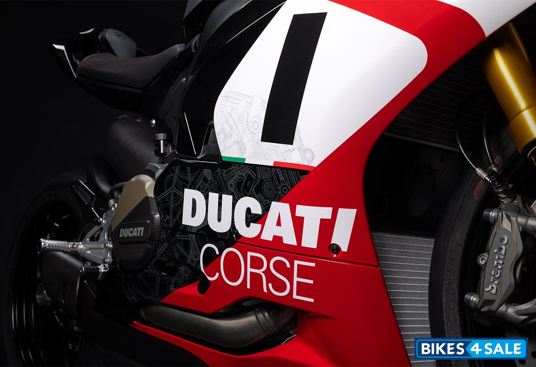 Ducati Panigale V2 Superquadro Final Edition