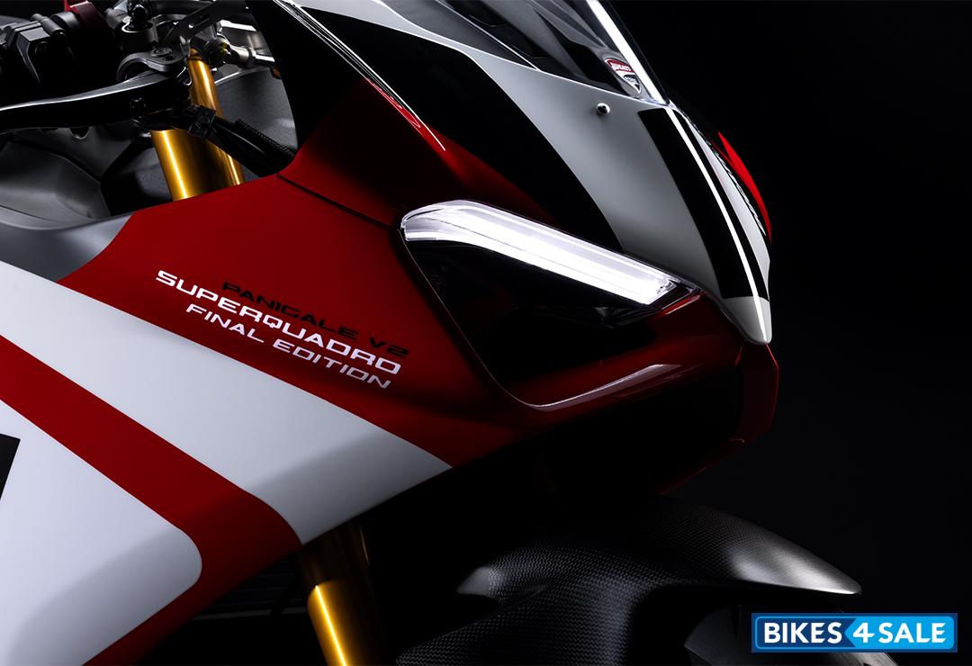 Ducati Panigale V2 Superquadro Final Edition