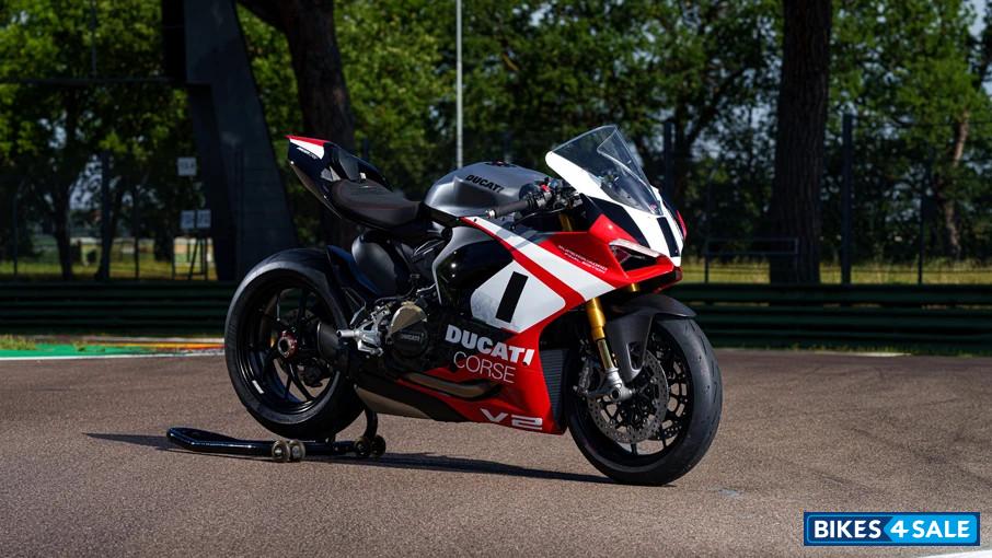 Ducati Panigale V2 Superquadro Final Edition