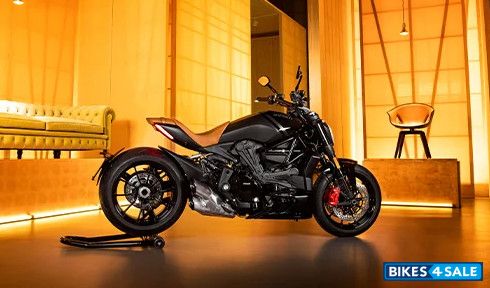 Ducati XDiavel Nera