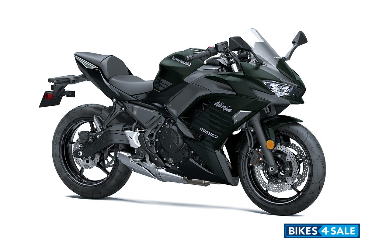 Kawasaki 2025 Ninja 650 - Metallic Spark Black/Metalic Flat Spark Black (Available in ABS only)