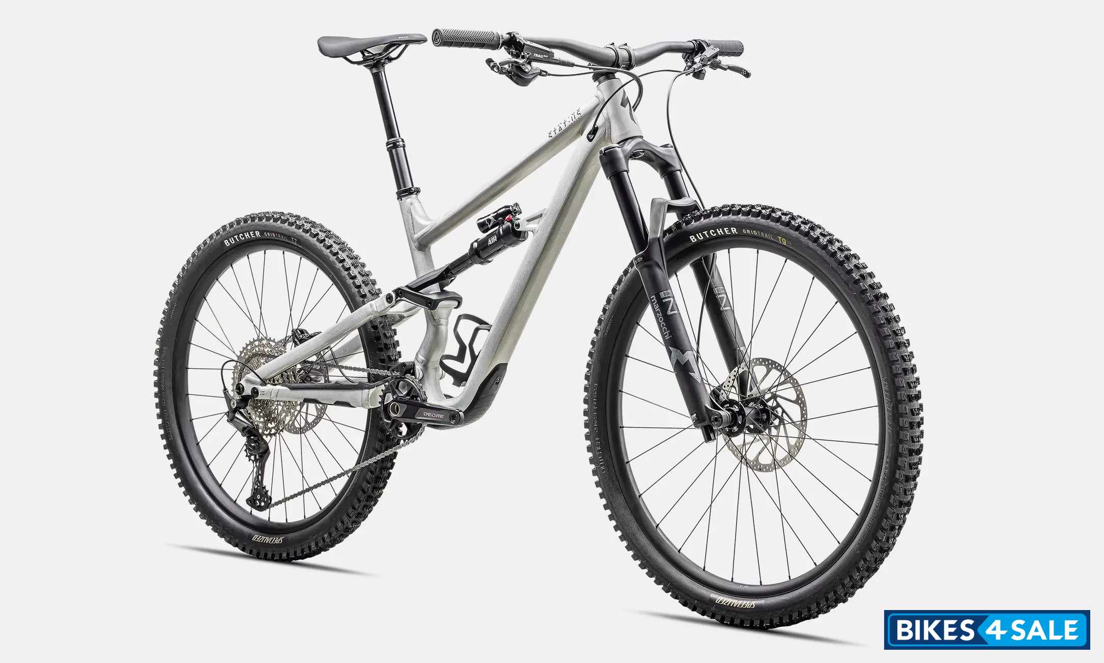 Specialized Status 2 140 - Satin Aluminum / Obsidian