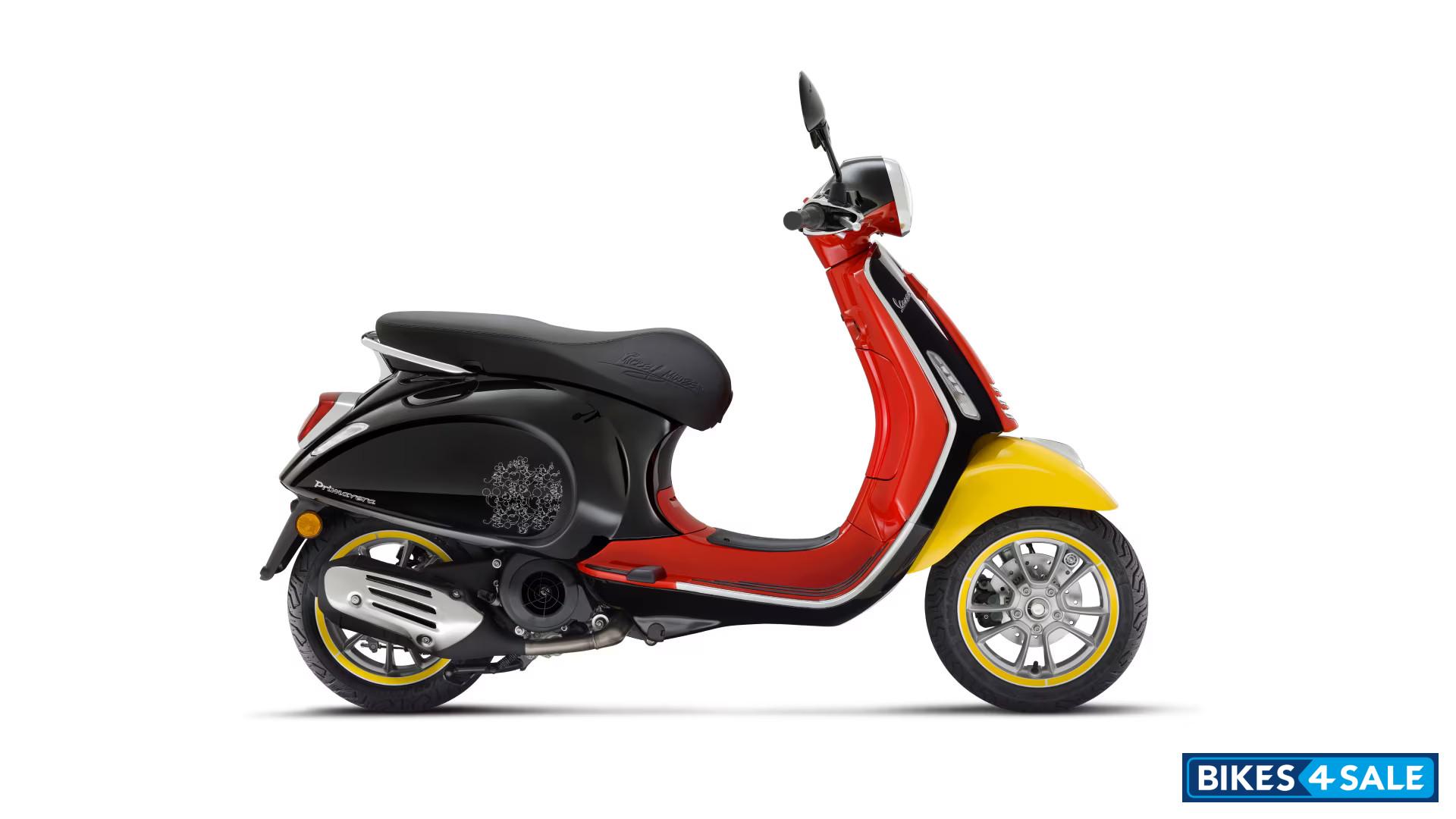 Vespa 125cc Mickey Mouse Edition